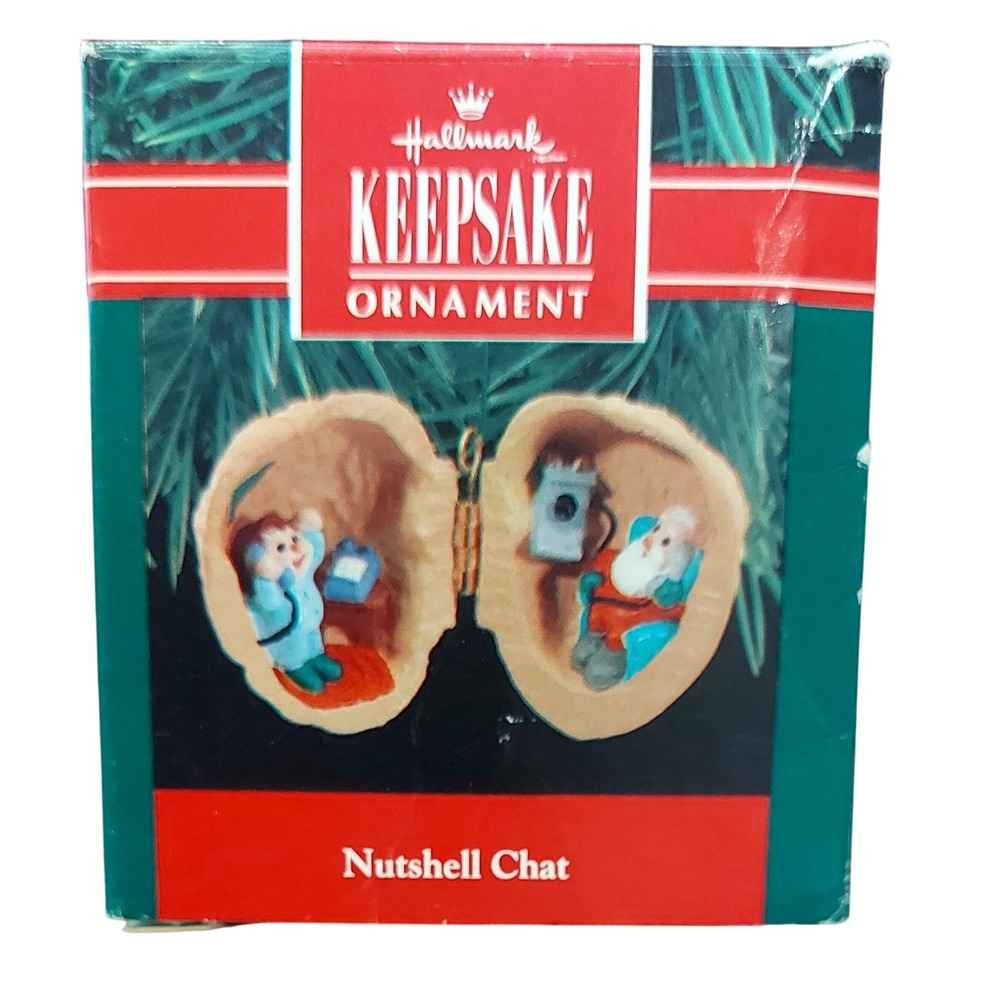 Vintage 1990 Hallmark Keepsake Ornament Nutshell Chat Hinged Walnut Santa Box